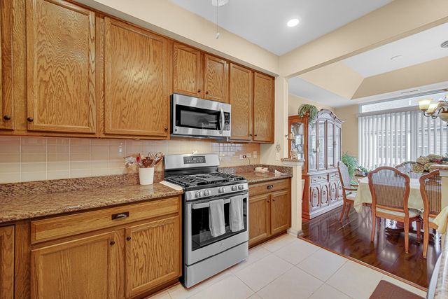 13528 Bonaire Road, Huntley, IL 60142