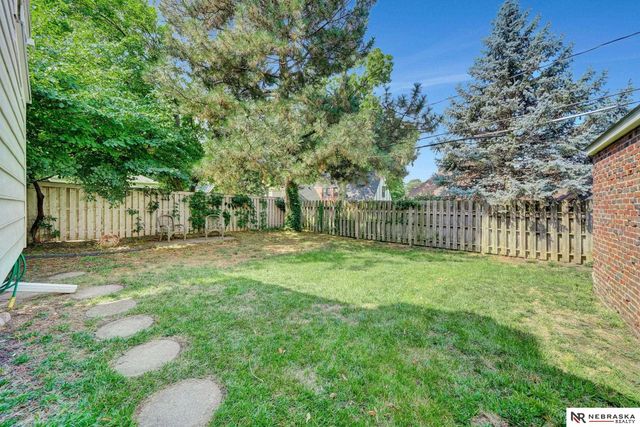 3345 Grimsby Lane, Lincoln, NE 68502