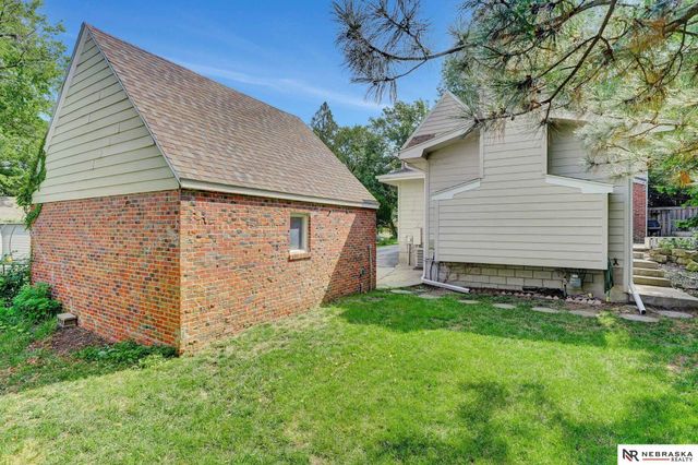 3345 Grimsby Lane, Lincoln, NE 68502