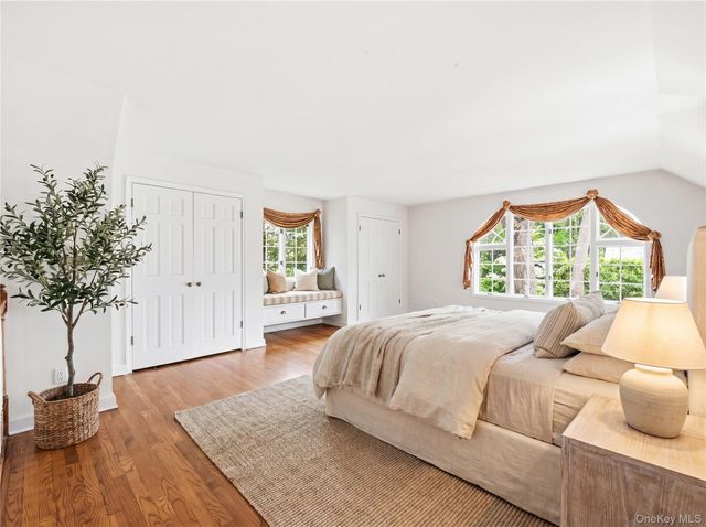 61 Mason Drive, Manhasset, NY 11030