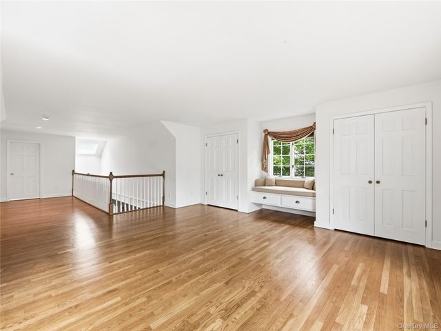 61 Mason Drive, Manhasset, NY 11030