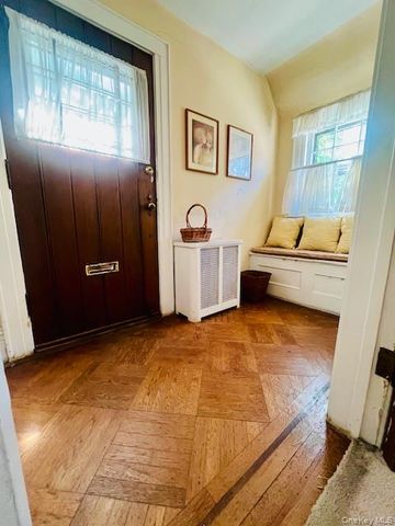11515 Babbage Street, Richmond Hill, NY 11418
