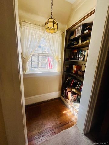 11515 Babbage Street, Richmond Hill, NY 11418