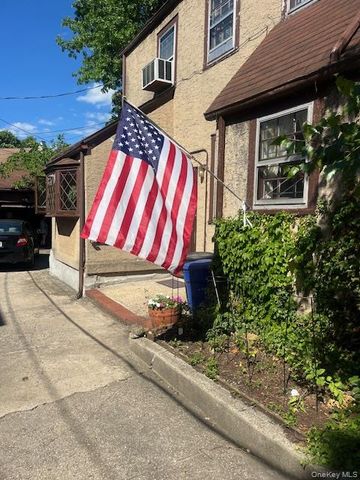 11515 Babbage Street, Richmond Hill, NY 11418