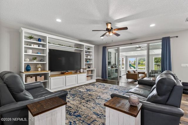 8285 RIVER EDGE Place, Jacksonville, FL 32218