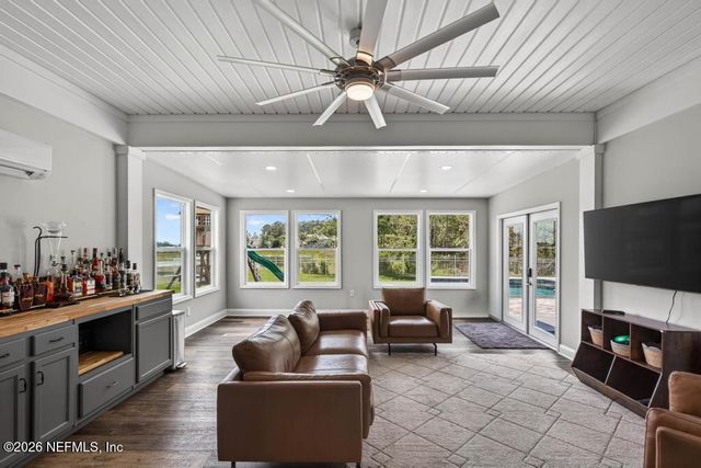 8285 RIVER EDGE Place, Jacksonville, FL 32218