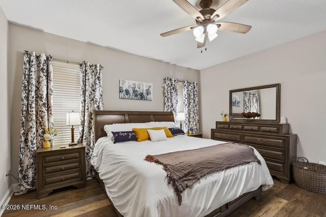 8285 RIVER EDGE Place, Jacksonville, FL 32218