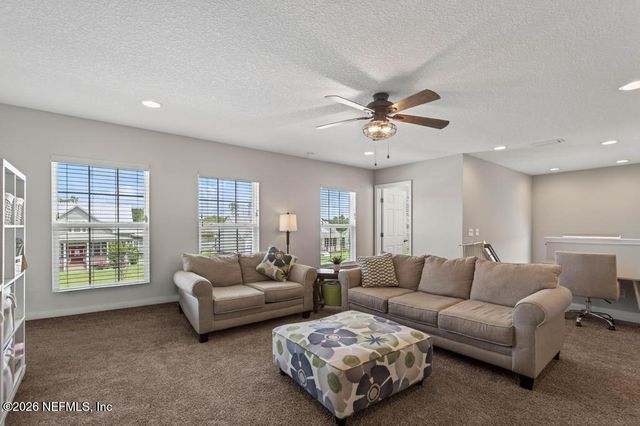 8285 RIVER EDGE Place, Jacksonville, FL 32218