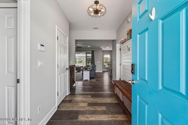 8285 RIVER EDGE Place, Jacksonville, FL 32218