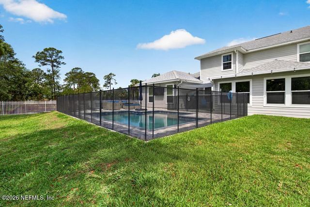 8285 RIVER EDGE Place, Jacksonville, FL 32218