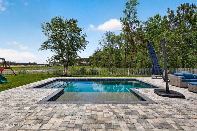 8285 RIVER EDGE Place, Jacksonville, FL 32218