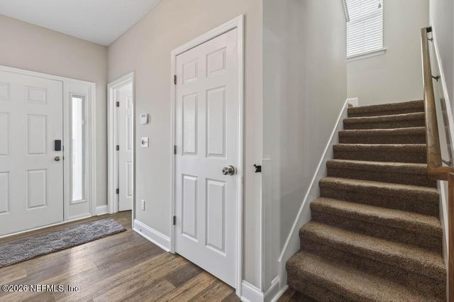 8285 RIVER EDGE Place, Jacksonville, FL 32218