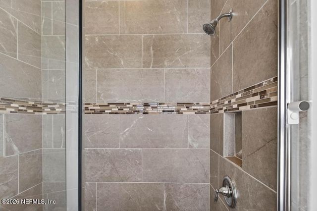 8285 RIVER EDGE Place, Jacksonville, FL 32218