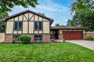 2645 S Norfolk Circle, Fitchburg, WI 53719