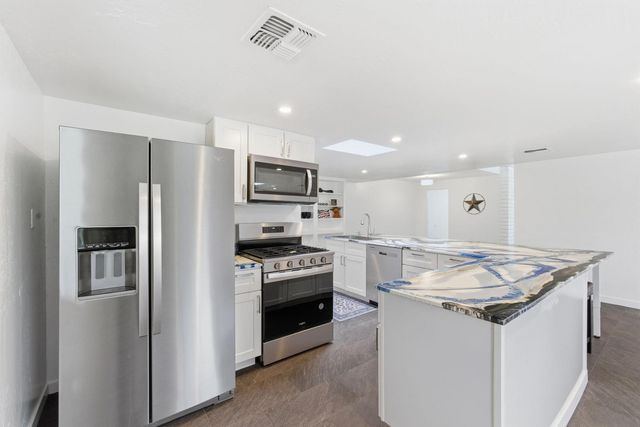 36975 N Sunset Trail, Cave Creek, AZ 85331