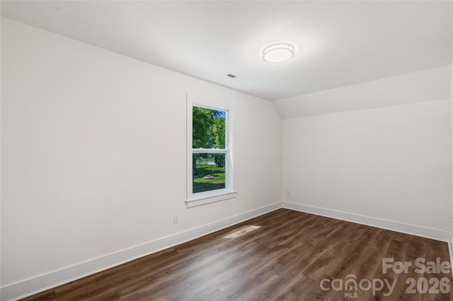 209 East Dixon Street, Lincolnton, NC 28092