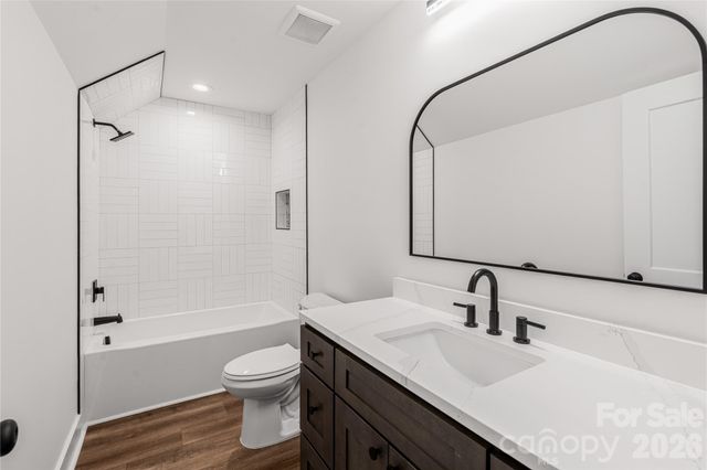 209 East Dixon Street, Lincolnton, NC 28092