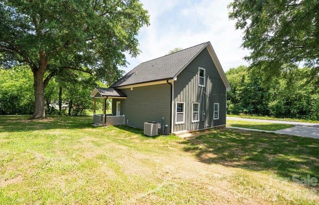209 East Dixon Street, Lincolnton, NC 28092