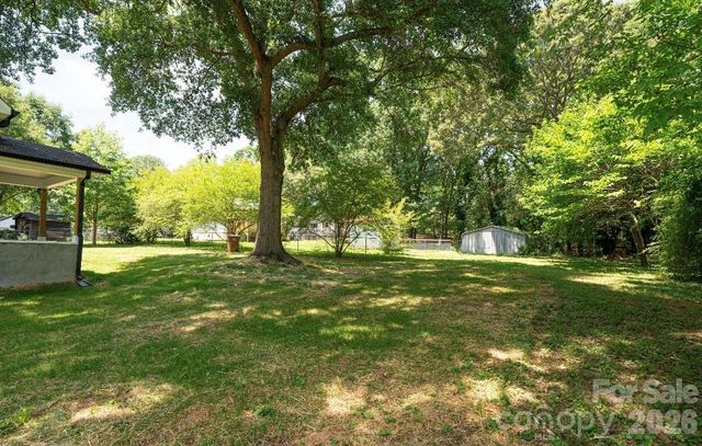 209 East Dixon Street, Lincolnton, NC 28092