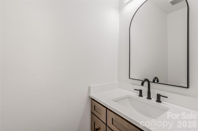 209 East Dixon Street, Lincolnton, NC 28092