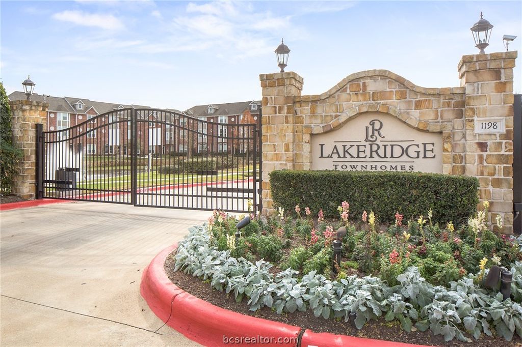 1198 Jones Butler Road 804, College Station, TX 77840 — exterior