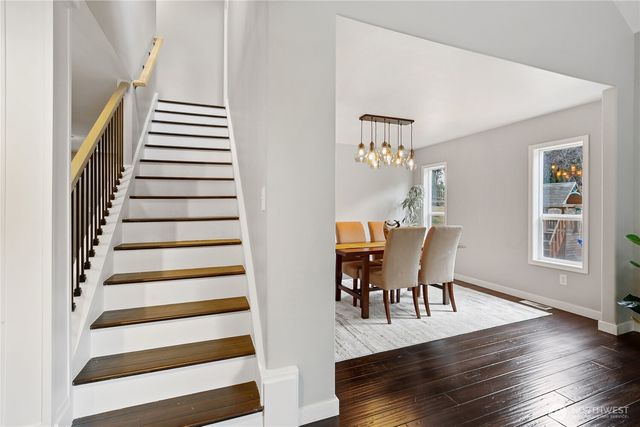 25749 Pyramid Lane NW, Poulsbo, WA 98370