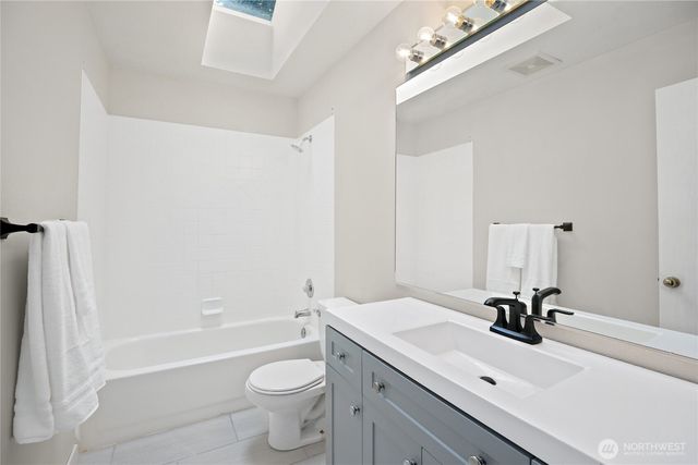 25749 Pyramid Lane NW, Poulsbo, WA 98370