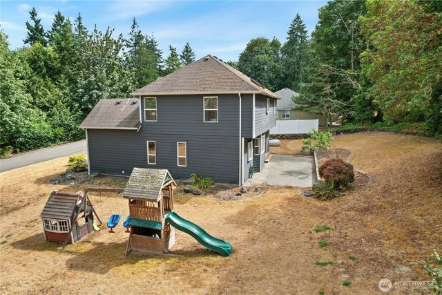 25749 Pyramid Lane NW, Poulsbo, WA 98370