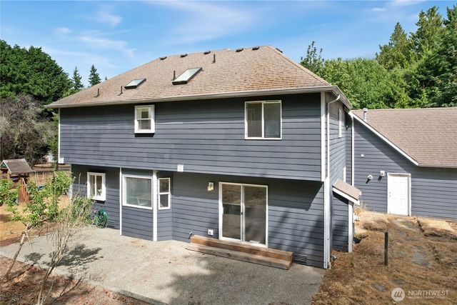 25749 Pyramid Lane NW, Poulsbo, WA 98370