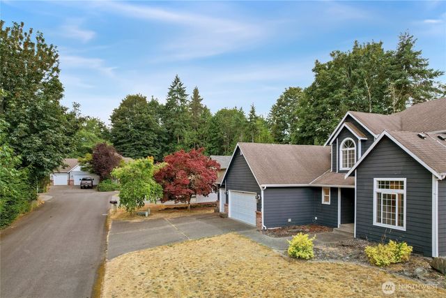 25749 Pyramid Lane NW, Poulsbo, WA 98370