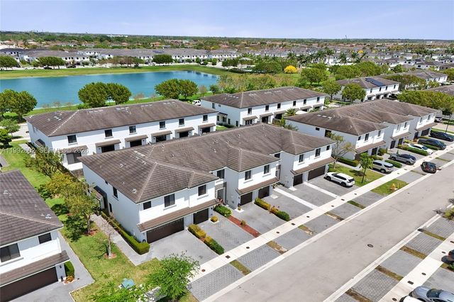 10945 SW 235th Ln, Homestead, FL 33032