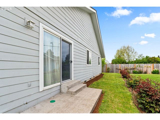 1107 ECHO HOLLOW Rd, Eugene, OR 97402
