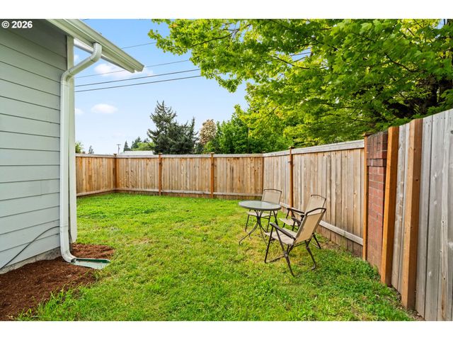 1107 ECHO HOLLOW Rd, Eugene, OR 97402