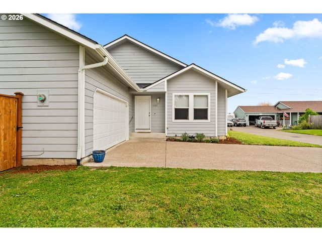 1107 ECHO HOLLOW Rd, Eugene, OR 97402