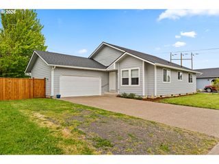 1107 ECHO HOLLOW Rd, Eugene, OR 97402