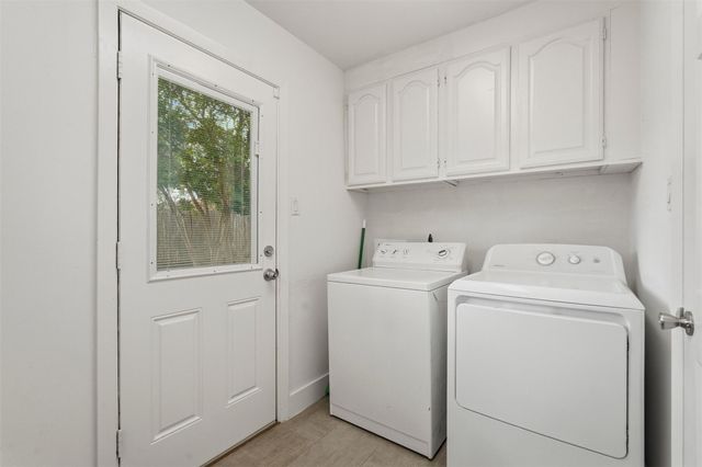 1219 Wisterwood Drive, Houston, TX 77043