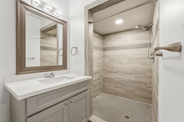 1219 Wisterwood Drive, Houston, TX 77043