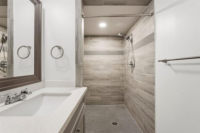 1219 Wisterwood Drive, Houston, TX 77043