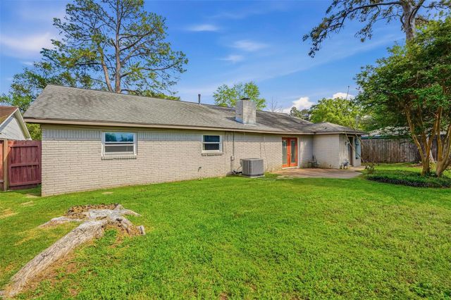 1219 Wisterwood Drive, Houston, TX 77043