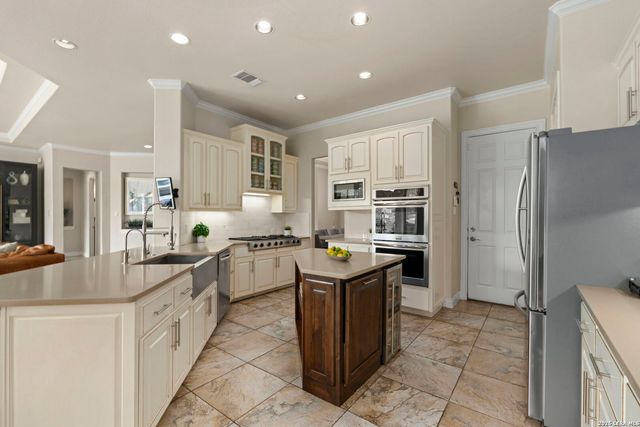 3230 Roan Way, San Antonio, TX 78259