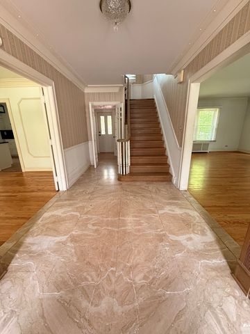 14200 S Burnham Avenue, Chicago, IL 60633