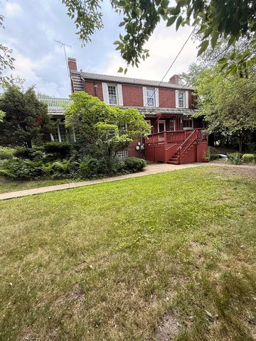 14200 S Burnham Avenue, Chicago, IL 60633