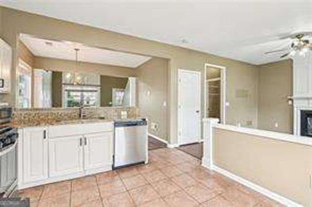 1726 Taynton Circle NW, Kennesaw, GA 30152