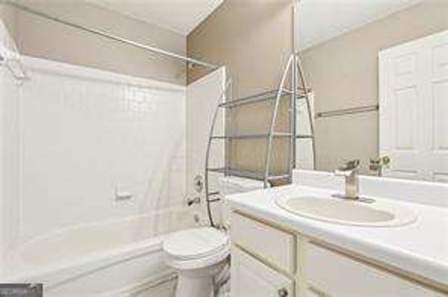 1726 Taynton Circle NW, Kennesaw, GA 30152