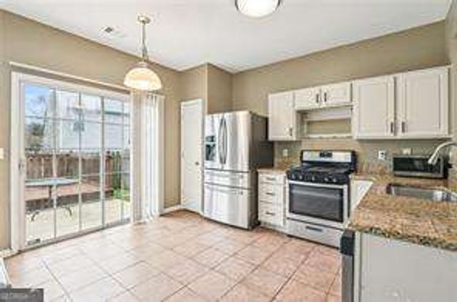 1726 Taynton Circle NW, Kennesaw, GA 30152