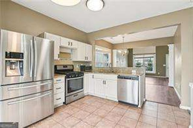 1726 Taynton Circle NW, Kennesaw, GA 30152