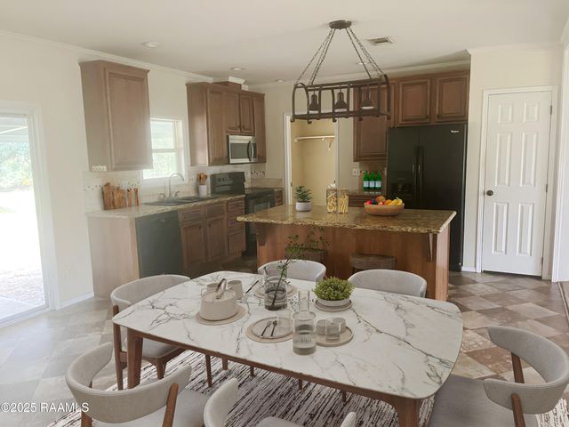 1062 Anse Broussard Highway, Breaux Bridge, LA 70517