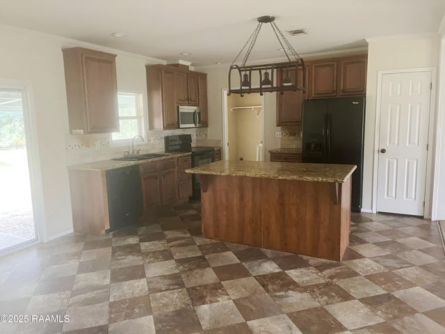 1062 Anse Broussard Highway, Breaux Bridge, LA 70517