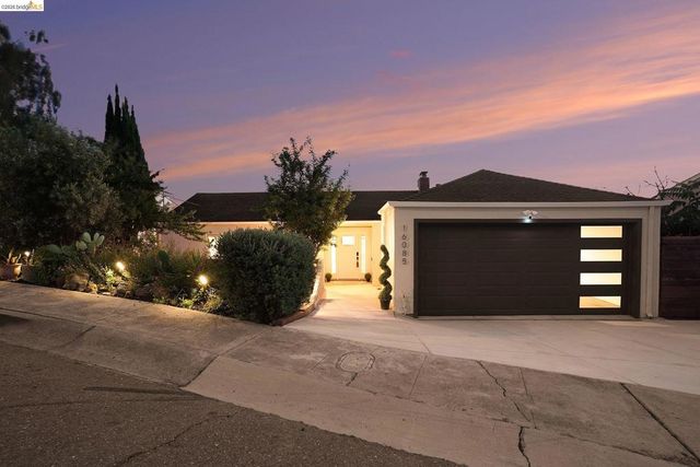 16085 Gramercy Dr, Castro Valley, CA 94578