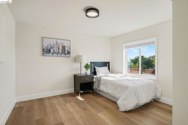 16085 Gramercy Dr, Castro Valley, CA 94578